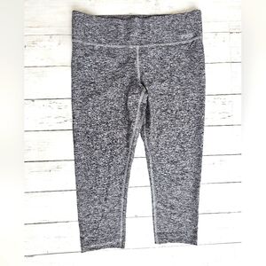 NEW 2015 Victoria's Secret PINK ULTIMATE Gray Yoga Crop Leggings Hidden Pocket